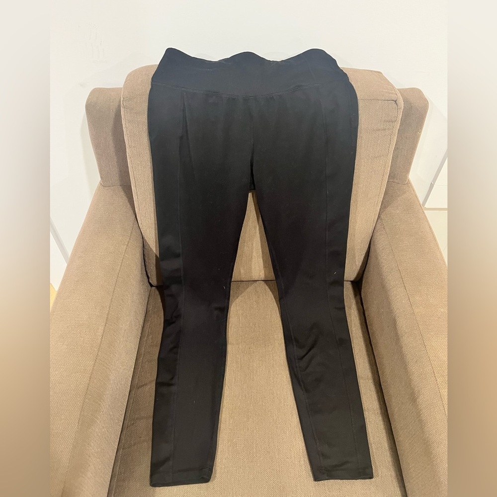 ReguLr black leggings